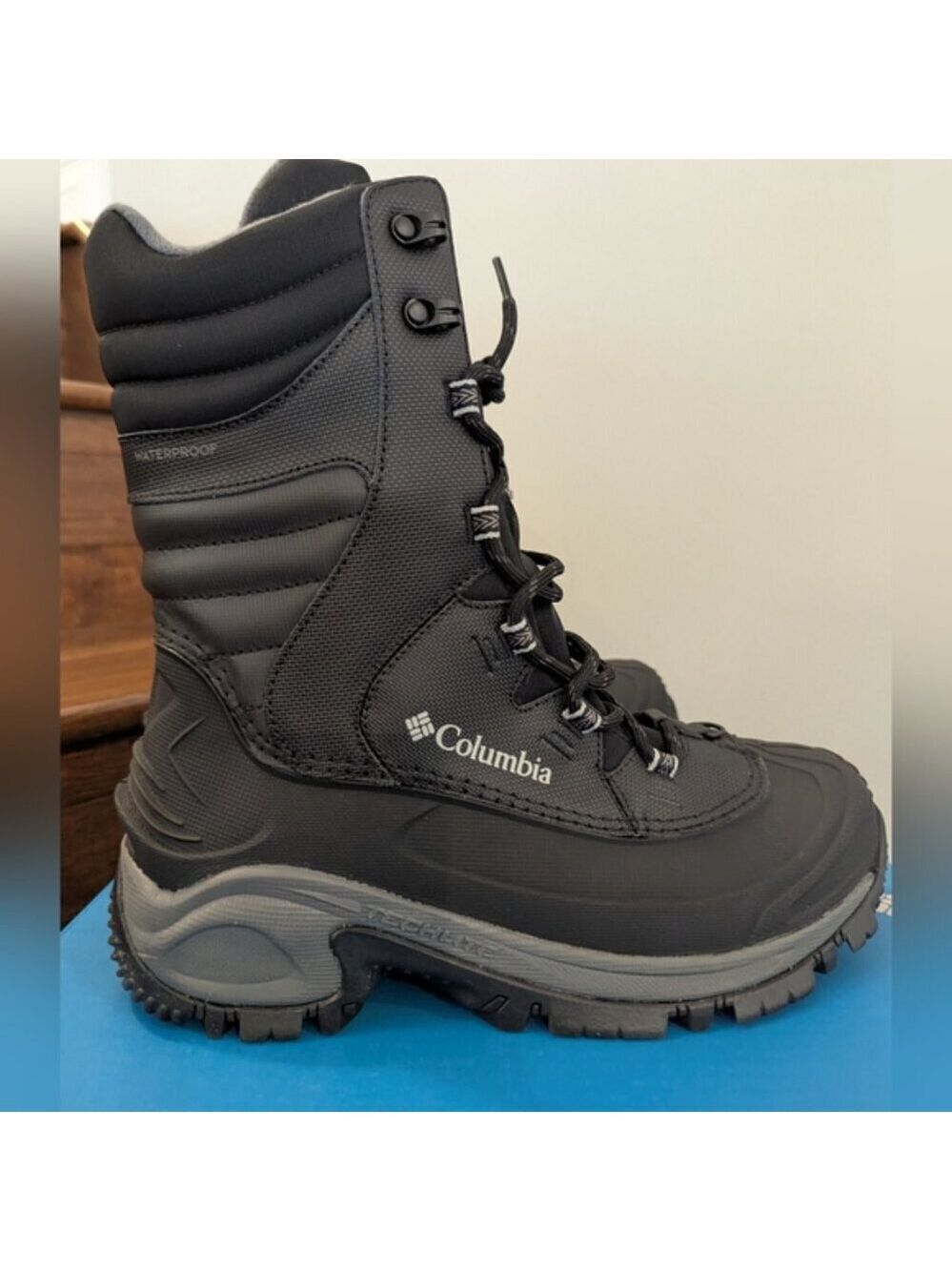 Columbia BUGABOOT III XTM INSULATED MEN'S WINTER BOOTS - size 8 NIB